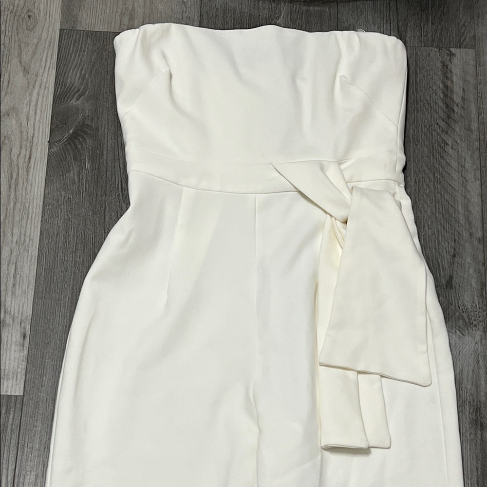 Black Halo woman’s Strapless pants romper/ white-cream / size 4 NWT - Picture 3 of 16